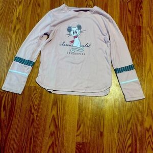 This is a little girl long sleeve T-shirt that has only been worn twice.